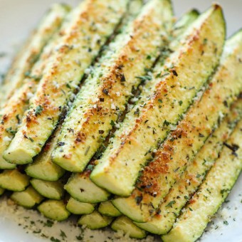 BAKED PARMESAN ZUCCHINI